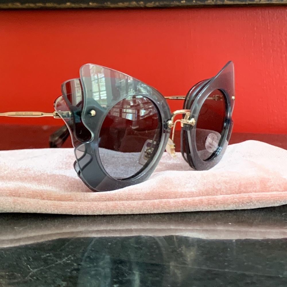 MIU MIU Butterfly Sunglasses NEW IN BOX! 63mm AUTHENTIC! Made in Italy!
